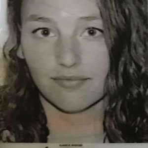 Meet your Posher, Claire